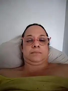 nicolle milf1978 online show from 06-25-26, 12:10