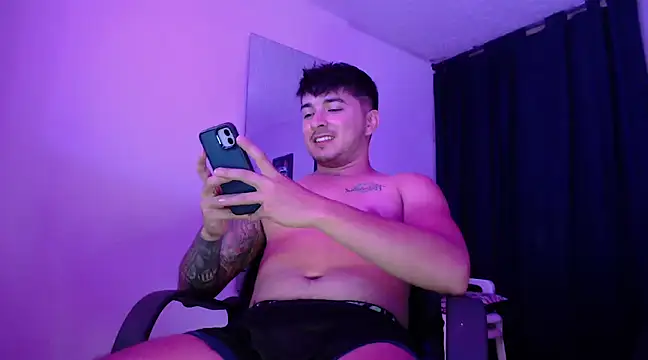 Lyam Ross online show from 01-01-25, 06:05