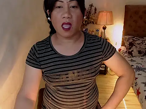 Snapshot of playtimesussy69 chatting on 03-13-25, 03:28 playtimesussy69 online show from 03-13-25, 03:28