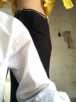 Snapshot of manuu79 chatting on 03-13-25, 05:39 manuu79 online show from 03-13-25, 05:39