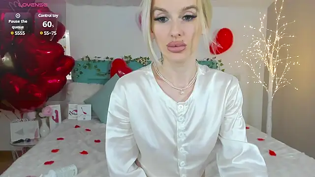 Lana kitty   online show from 02-17-25, 11:00