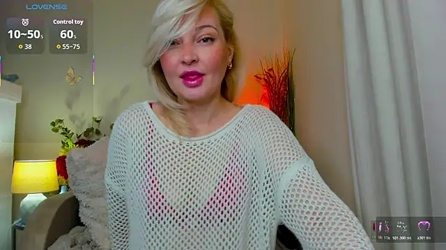 Snapshot of Milena_candyy chatting on 04-21-26, 05:41 Milena candyy online show from 04-21-26, 05:41