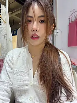 Selenaaaaa- online show from 04-10-26, 05:58