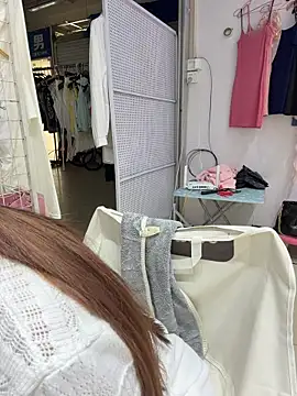 Selenaaaaa- online show from 04-05-26, 03:46