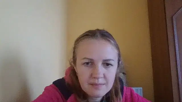 Snapshot of Milaniya261 chatting on 06-16-26, 05:40 Milaniya261 online show from 06-16-26, 05:40