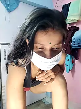 Snapshot of riyagupta5 chatting on 09-17-25, 05:04 riyagupta5 online show from 09-17-25, 05:04