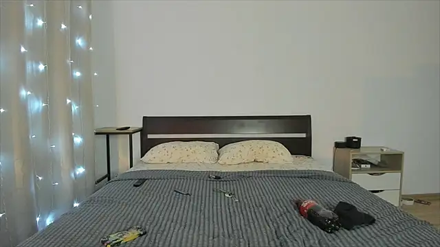 Snapshot of Xloe_Queen chatting on 11-08-25, 06:44 Xloe Queen online show from 11-08-25, 06:44