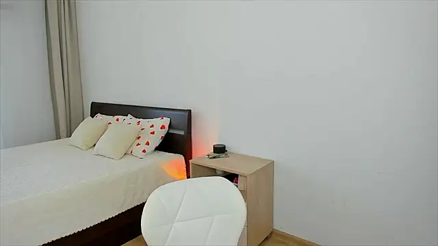 Xloe Queen online show from 03-24-26, 09:09