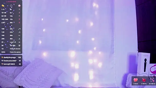 Aria uwu online show from 02-09-25, 09:37