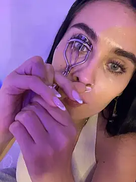 Aria uwu online show from 10-11-25, 10:49