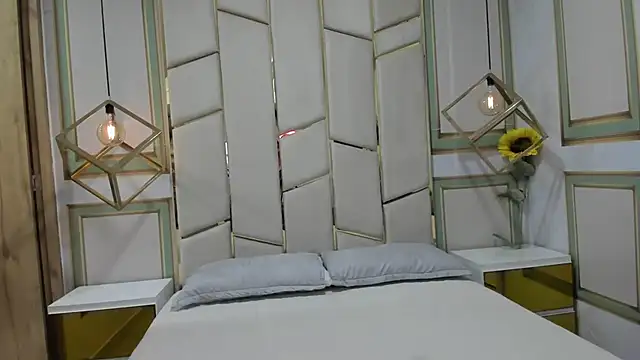 pola adams  online show from 03-03-25, 11:33