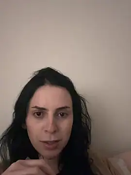 Snapshot of Morguisssz chatting on 06-03-26, 04:46 Morguisssz online show from 06-03-26, 04:46