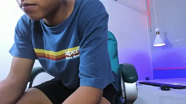 Snapshot of Jeffry_wolvess chatting on 03-03-26, 12:06 Jeffry wolvess online show from 03-03-26, 12:06