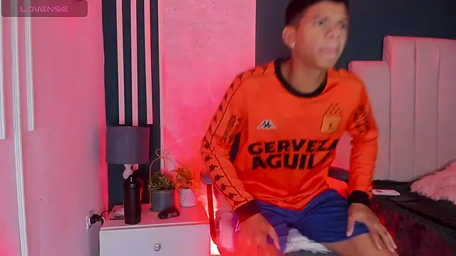 Snapshot of Jeffry_wolvess chatting on 03-03-25, 12:06 Jeffry wolvess online show from 03-03-25, 12:06