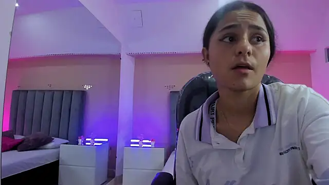 Giselle Roldan online show from 02-19-26, 07:55