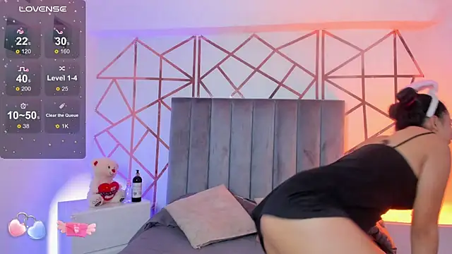 Giselle Roldan online show from 03-22-25, 11:42