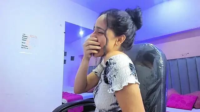 Giselle Roldan online show from 02-27-26, 03:51