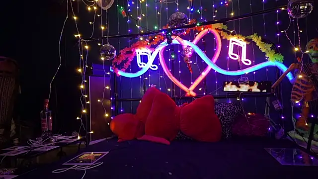 Snapshot of anonymouszN chatting on 02-12-26, 09:47 anonymouszN online show from 02-12-26, 09:47