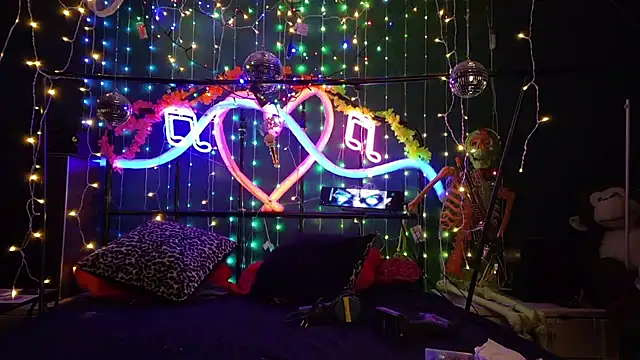 Snapshot of anonymouszN chatting on 02-26-26, 09:37 anonymouszN online show from 02-26-26, 09:37