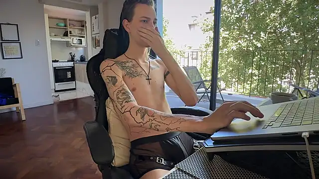 Den BlueXx online show from 03-16-26, 05:48