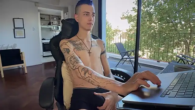 Den BlueXx online show from 04-04-26, 07:53