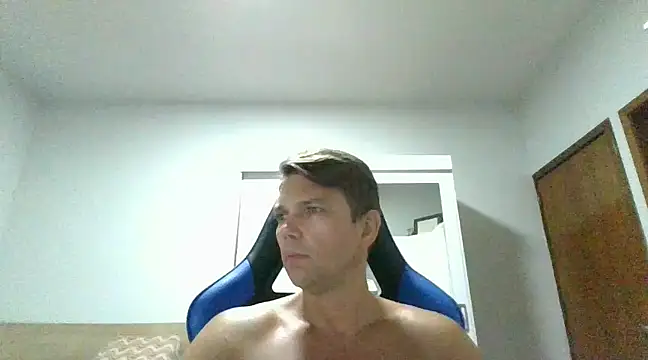 Snapshot of gauchoalto chatting on 02-14-25, 04:47 gauchoalto online show from 02-14-25, 04:47