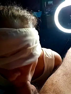 DarkElfSorceress online show from 02-15-26, 07:13