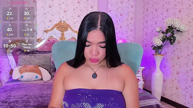 Snapshot of AllissonJames chatting on 11-04-25, 11:36 AllissonJames online show from 11-04-25, 11:36