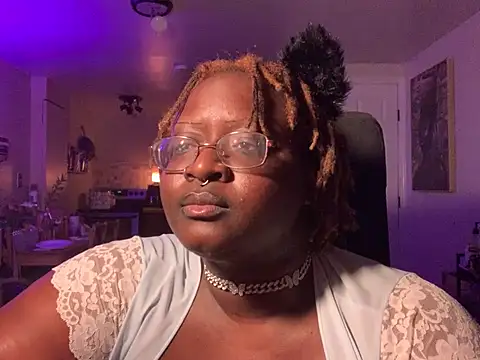 BigKittyRaven online show from 12-10-24, 04:56