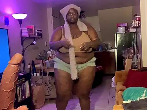 BigKittyRaven online show from 12-08-24, 07:05