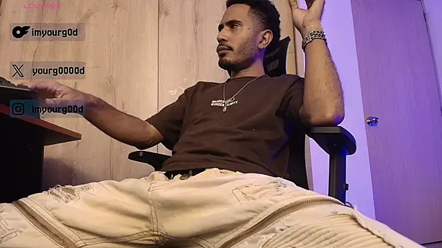 Snapshot of coleman160 chatting on 03-03-26, 03:13 coleman160 online show from 03-03-26, 03:13