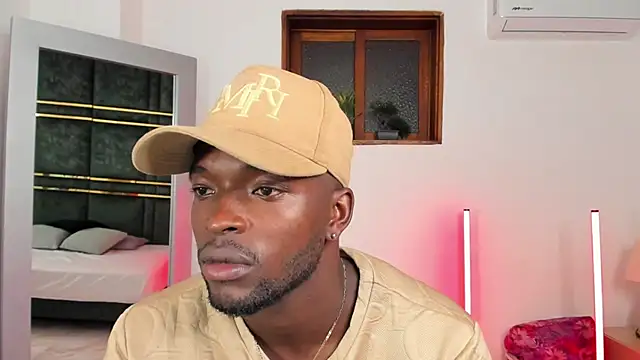 Snapshot of Dylan_Taylor chatting on 02-07-26, 03:14 Dylan Taylor online show from 02-07-26, 03:14