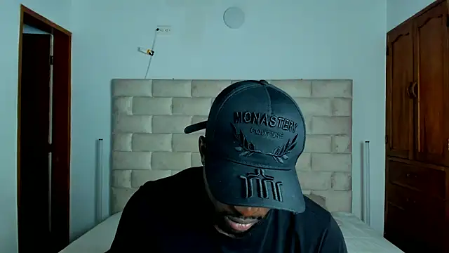 Snapshot of Dylan_Taylor chatting on 02-18-26, 02:42 Dylan Taylor online show from 02-18-26, 02:42