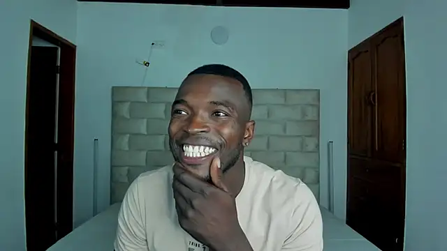 Snapshot of Dylan_Taylor chatting on 02-08-26, 03:37 Dylan Taylor online show from 02-08-26, 03:37