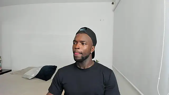 Dylan Taylor online show from 03-10-25, 03:56