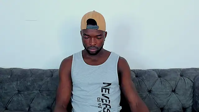 Dylan Taylor online show from 10-28-25, 04:13