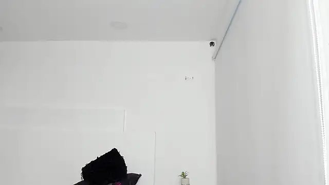 Dylan Taylor online show from 02-19-25, 06:44