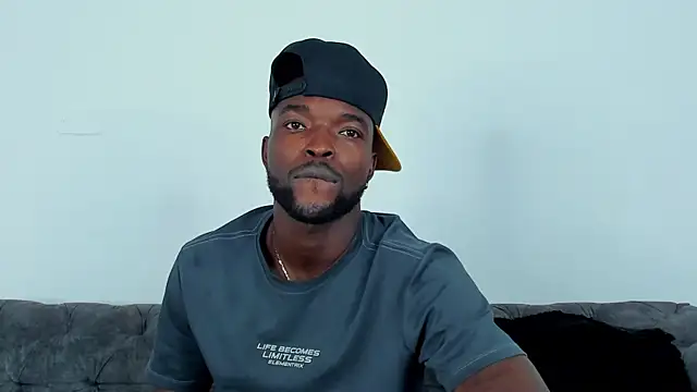 Dylan Taylor online show from 10-26-25, 03:51