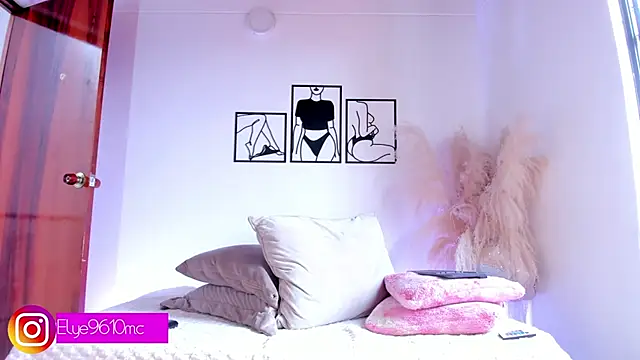 ellie mcdonald online show from 04-10-26, 06:59