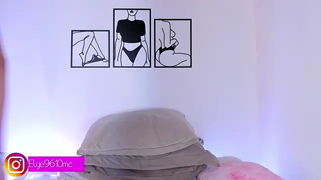 Snapshot of ellie_mcdonald chatting on 05-27-26, 01:57 ellie mcdonald online show from 05-27-26, 01:57
