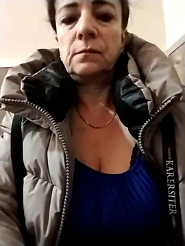 Snapshot of Lorrain_Dorrie chatting on 02-13-25, 11:28 Lorrain Dorrie online show from 02-13-25, 11:28