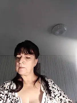 Snapshot of Lorrain_Dorrie chatting on 10-23-25, 08:24 Lorrain Dorrie online show from 10-23-25, 08:24