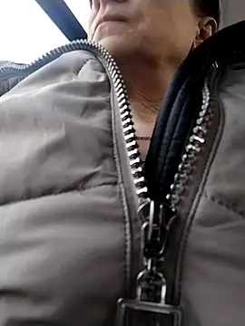 Snapshot of Lorrain_Dorrie chatting on 03-18-25, 01:23 Lorrain Dorrie online show from 03-18-25, 01:23
