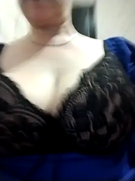 Snapshot of Lorrain_Dorrie chatting on 02-12-25, 05:26 Lorrain Dorrie online show from 02-12-25, 05:26