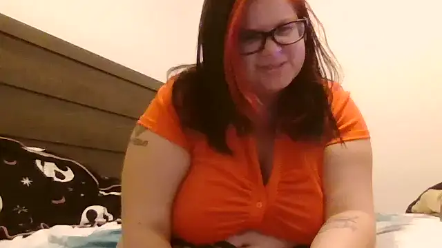 HoneyBear19 online show from 11-02-25, 05:23