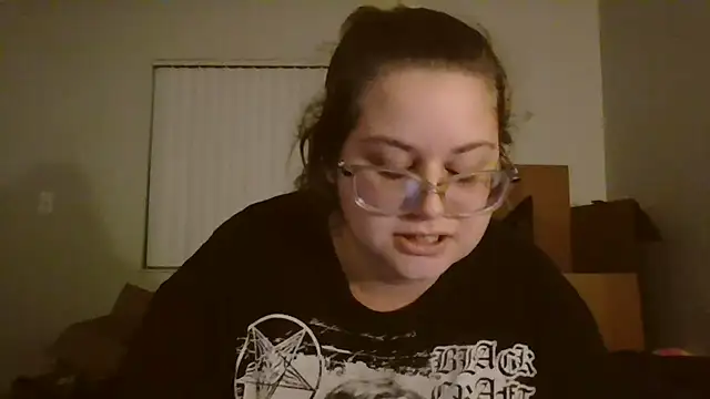 HoneyBear19 online show from 12-08-24, 08:20