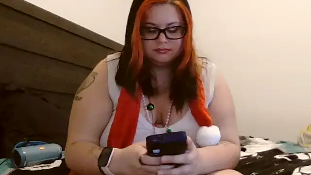 HoneyBear19 online show from 11-19-25, 06:52