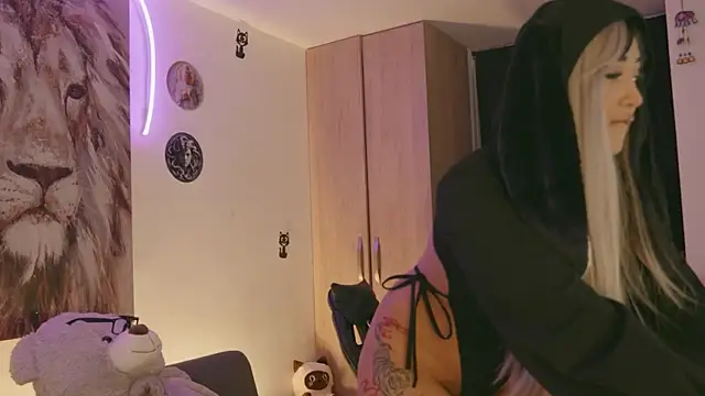 Maryann jones online show from 04-05-26, 01:40