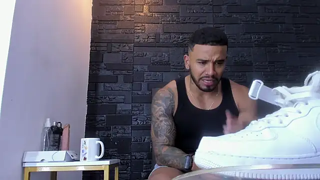 bruno miller  online show from 11-28-25, 08:31