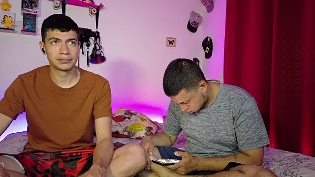 Snapshot of Nymphobuddies chatting on 02-19-26, 03:03 Nymphobuddies online show from 02-19-26, 03:03